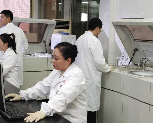 借卵包男孩,多囊卵巢综合征什么原因导致的！多囊卵巢综合症什么原因造成！